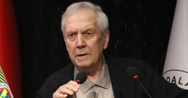 Aziz Yıldırım: Fenerbahçe için yol ayrımındayız