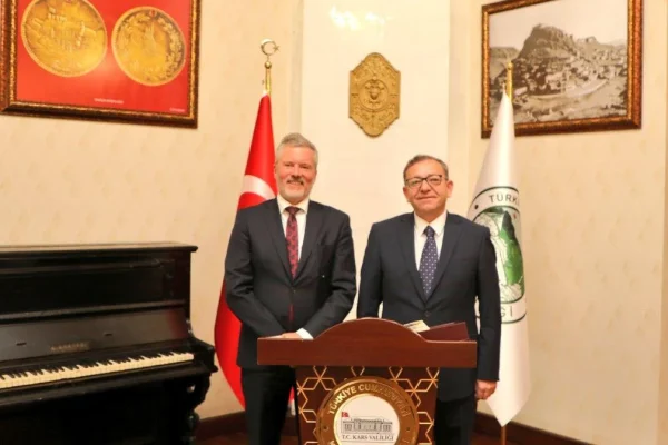 Kars Valisi Ziya Polat, Norveç Büyükelçisi Andreas Gaarder’i makamında ağırladı