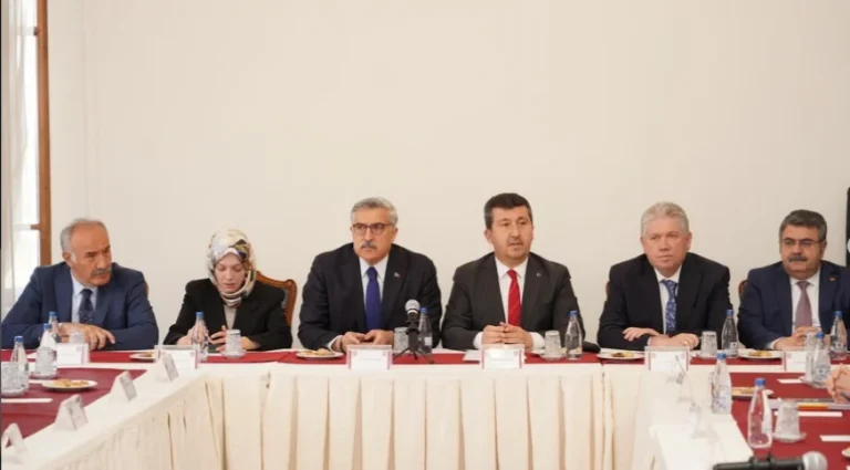 ASBÜ’de dijital şiddet çalıştayı: Uzman isimler çözüm önerilerini masaya yatırdı