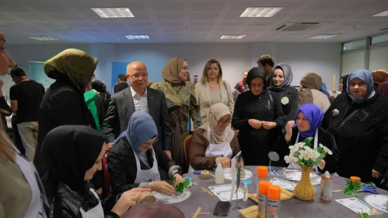 İnegöl Belediyesi’nden sıfır atıkta karekodlu tanıtım