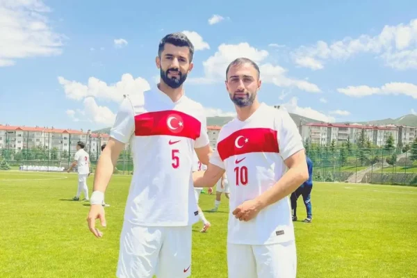 Kars 36 Spor’un gururu: Oktay Yılmaz ve Alperen Alp Amatör Millî Takım’da