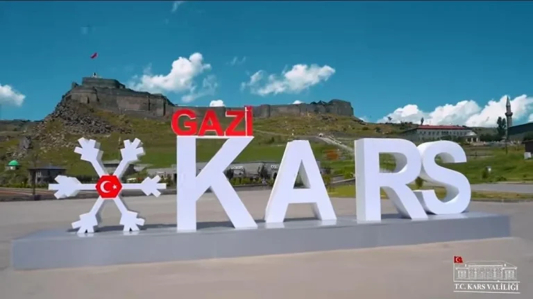 Kars’ta sokaklarda bayram sessizliği: caddeler boşaldı
