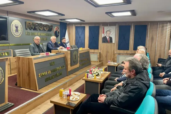 Rize’de güven veren Başkan göreve devam