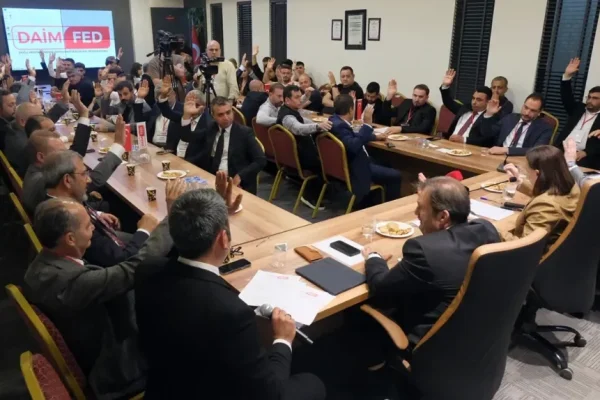 Başkan Mustafa Karslıoğlu güven tazeledi