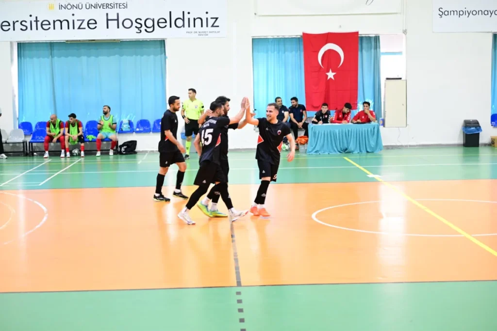 Battalgazi Belediyespor final yolunda avantajı kaptı