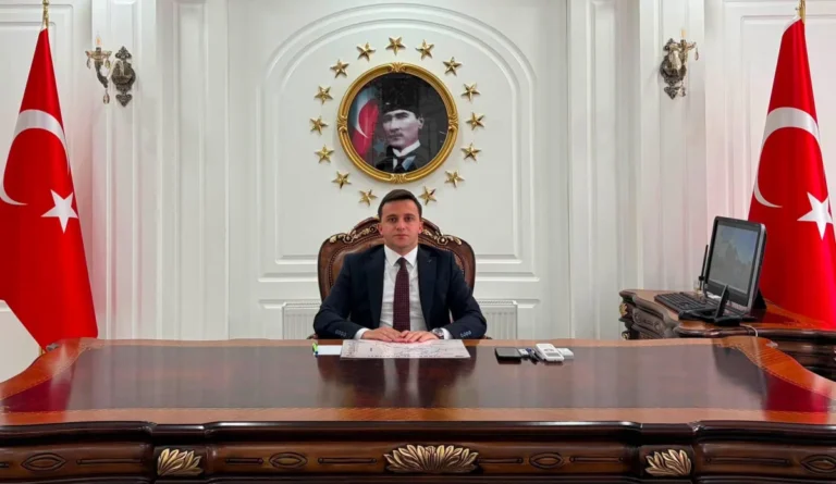 Digor Kaymakamı Abdulkadir Zengin görevine başladı