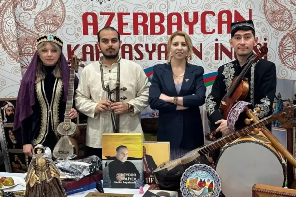 Ankara’da Azerbaycan ezgileri: Səda Müzik Kursu festivalde sahne aldı