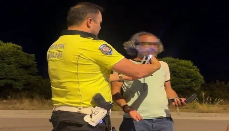 Trafik polisine “kolay gelsin” demeye gitti, 3.28 promil alkollü çıktı