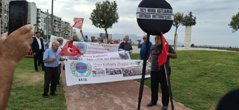 İzmir’de Mora Katliamı’nın 205. yılı anıldı