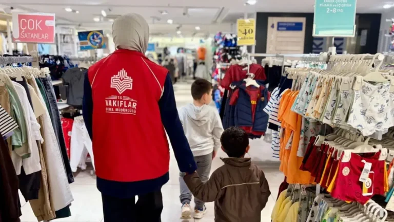 Ankara Vakıflar Bölge Müdürlüğü 5 ilde 1500 ihtiyaç sahibi çocuğa yardım ulaştırdı