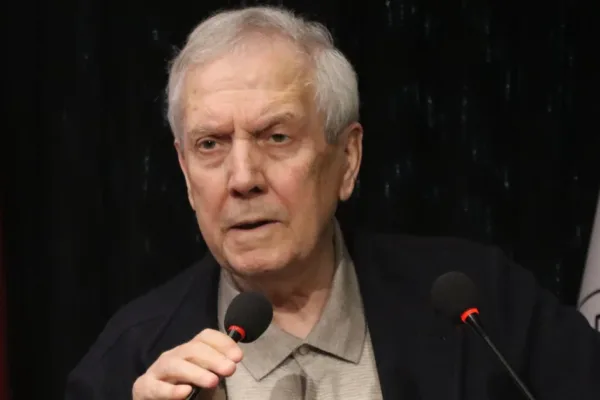 Aziz Yıldırım: Fenerbahçe için yol ayrımındayız