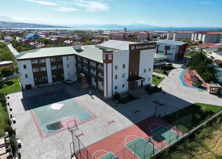 Eğitimde dünya standartları Van’da yükseliyor
