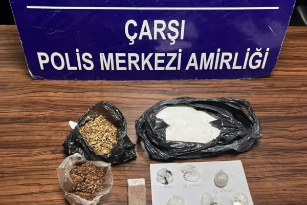 Bursa’da aranan 2 hükümlü ve uyuşturucu tacirlerine operasyon