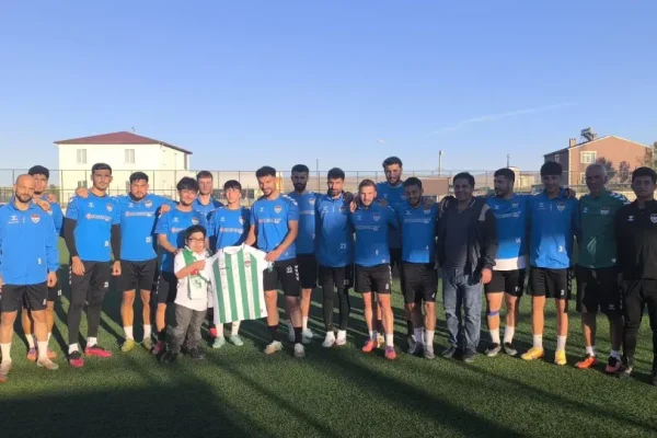 Kars 36 Spor taraftarından örnek davranış