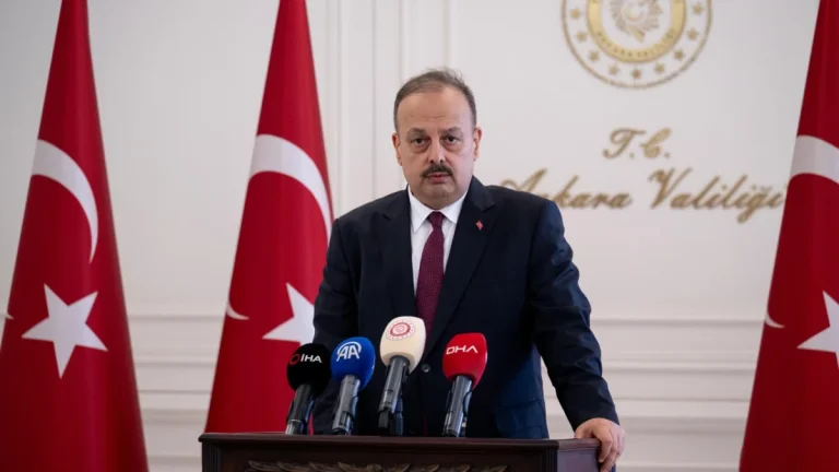 Ankara Valisi Yakup Canbolat görevine başladı