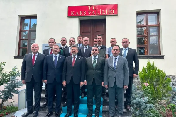 Tarım ve Orman Bakanı İbrahim Yumaklı’dan Kars Valiliği’ne ziyaret