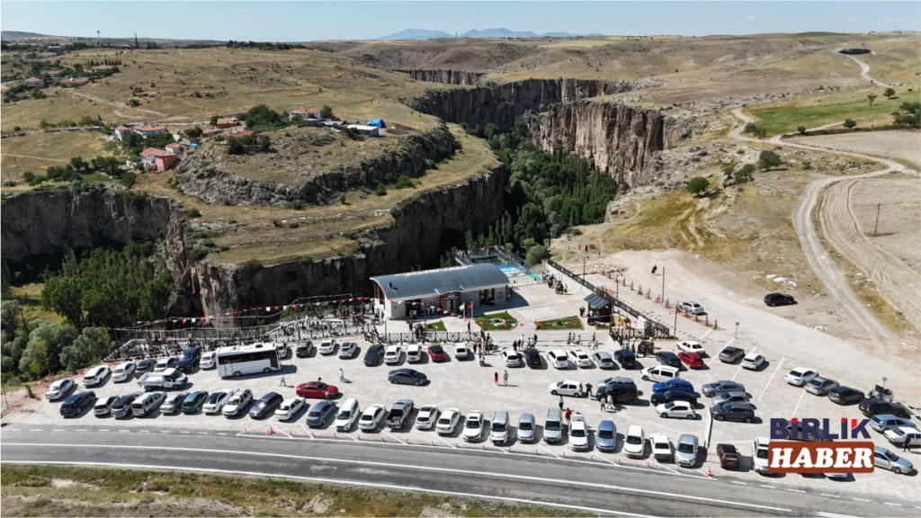 Aksaray’ın Turizm Gözdesi Ihlara Cam Teras’ta Yoğunluk