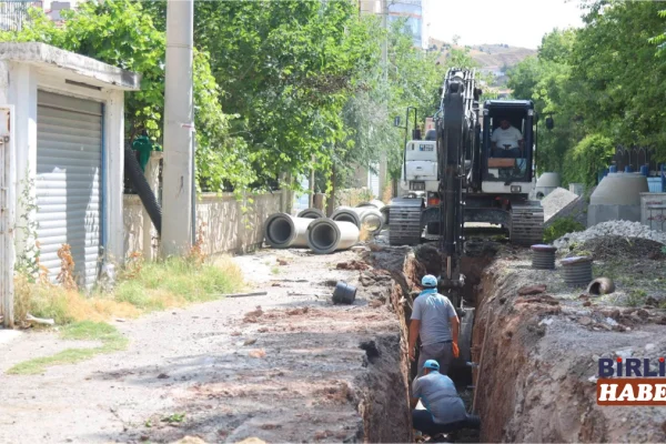 Kılıçarslan Mahallesi’nde yağmur suyu hattı başladı