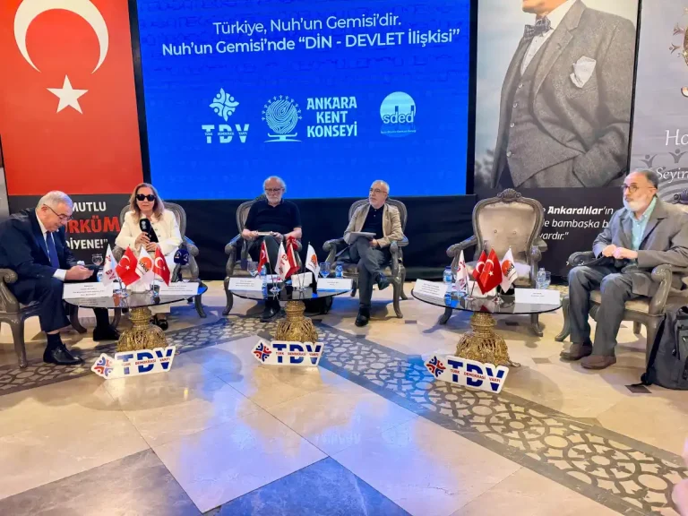 AKK’de “Din-Devlet İlişkisi” konulu panel düzenlendi