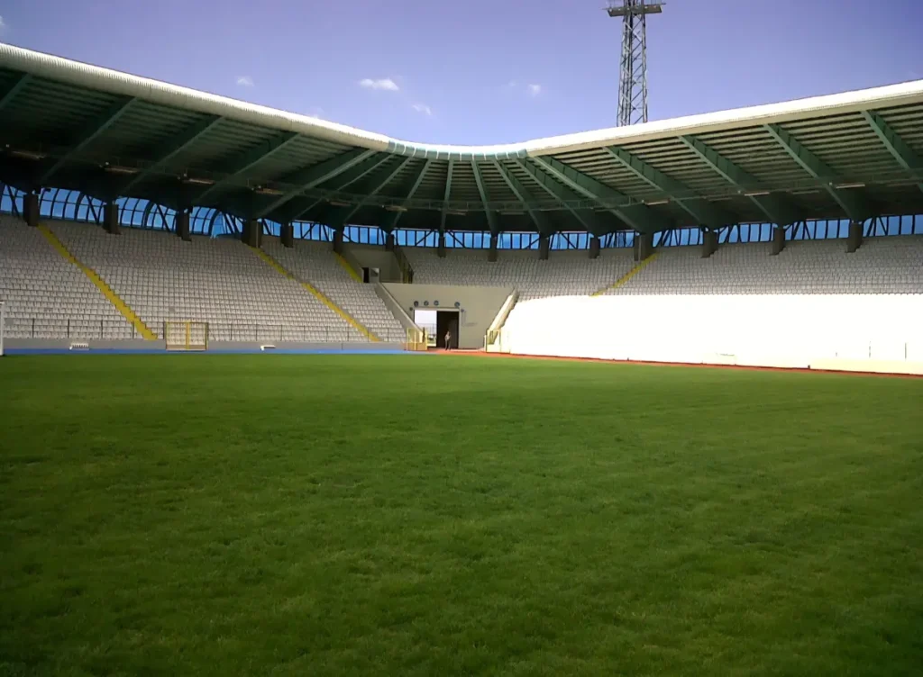 Kazım Karabekir Stadyumu’nun dört tribünü için tam kapasite kararı