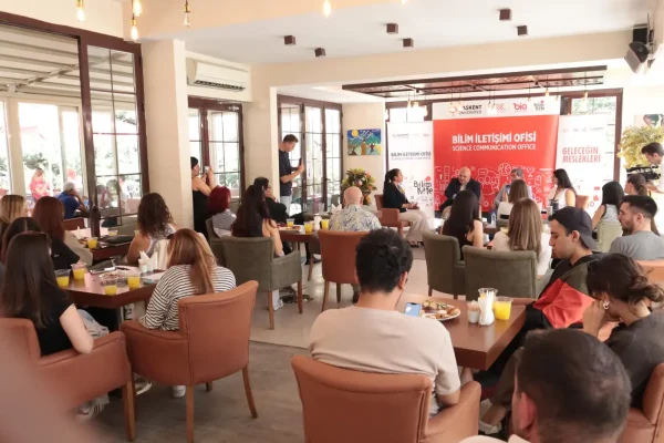 Üniversitelerden gençlere “geleceğin meslekleri” rehberliği