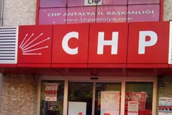 CHP Antalya il örgütü düştü