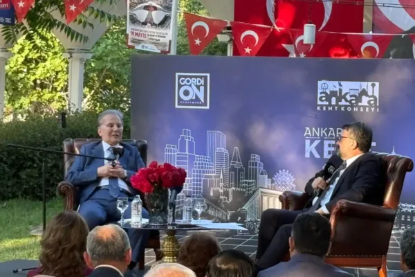 TBMM eski Başkanın Şahin: Siyaset kalp kazanma sanatıdır