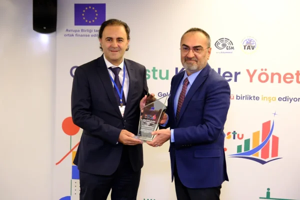 Ankara En İyi Gençlik Katılım ve Gençlik Yönetişim ödülünü aldı