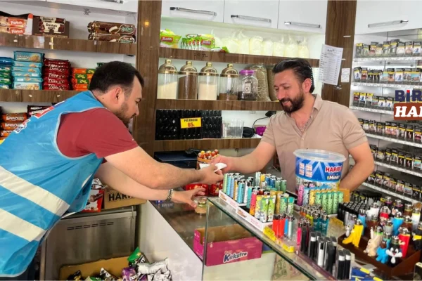 AK Parti Aksaray Teşkilatı’ndan Vatandaşlara Aşure İkramı