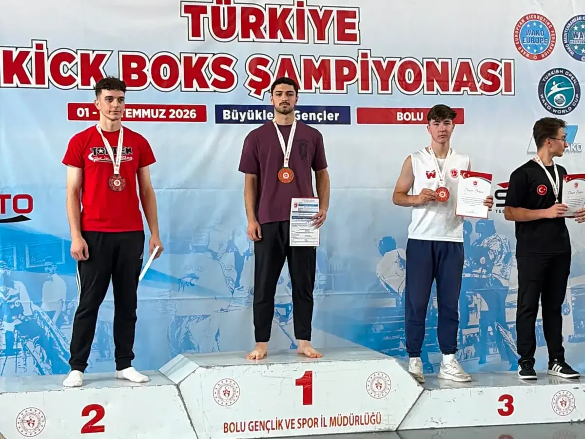 Elazığlı Kick Boksçular Türkiye Şampiyonası’nda kürsüye damga vurdu
