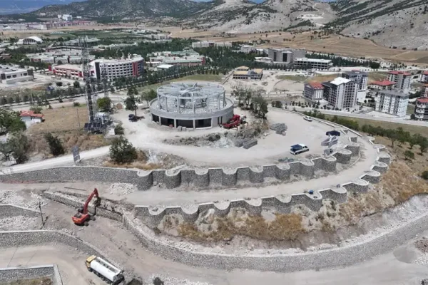 Isparta’da dönen restoranda çalışmalar hız kesmiyor