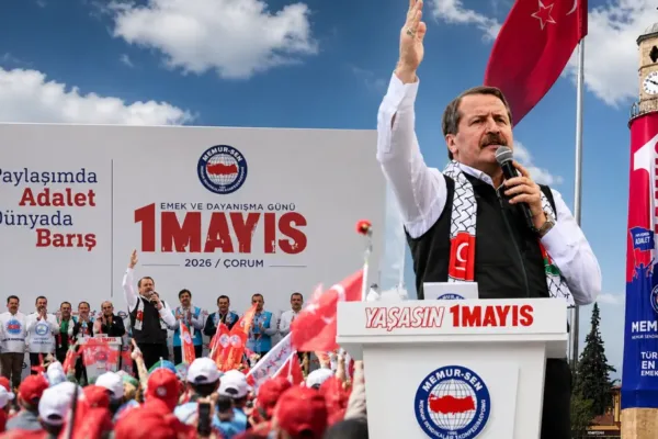 Çorum’da 1 Mayıs mitingi: Memur-Sen’den “Adalet ve Barış” mesajı