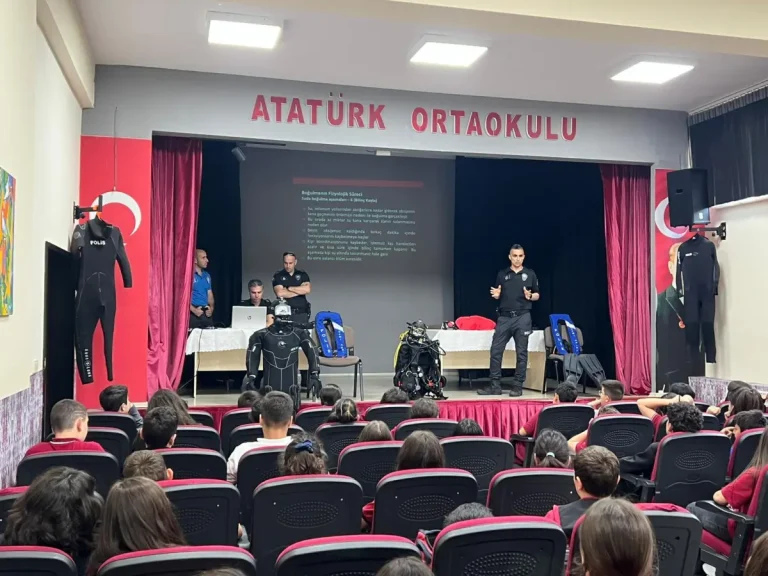 Mudanya’da öğrencilere “Suda Boğulma” eğitimi