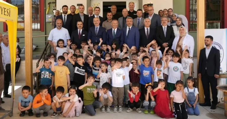 Rize’den deprem bölgesine anlamlı ziyaret: Nurdağı’na gönül köprüsü