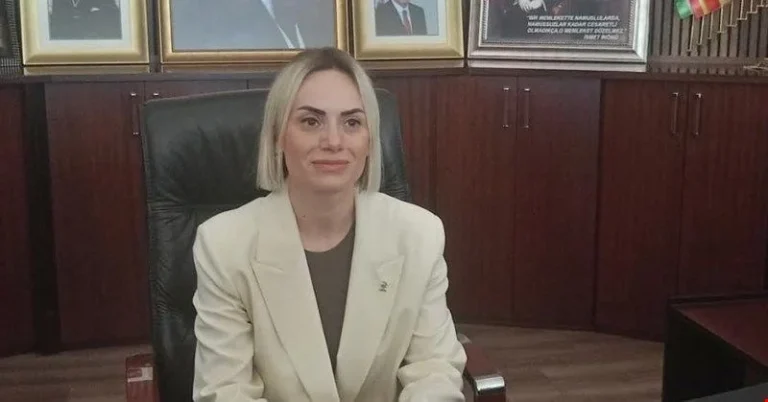 Akçakoca Belediye Meclisi Alev Ünal’ı “Başkan Vekili” olarak seçti
