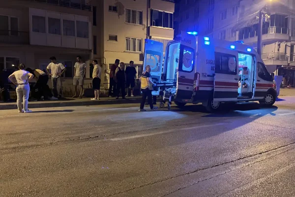 Mudanya’da kontrolden çıkan motosiklet sürücüsü yol kenarına savruldu