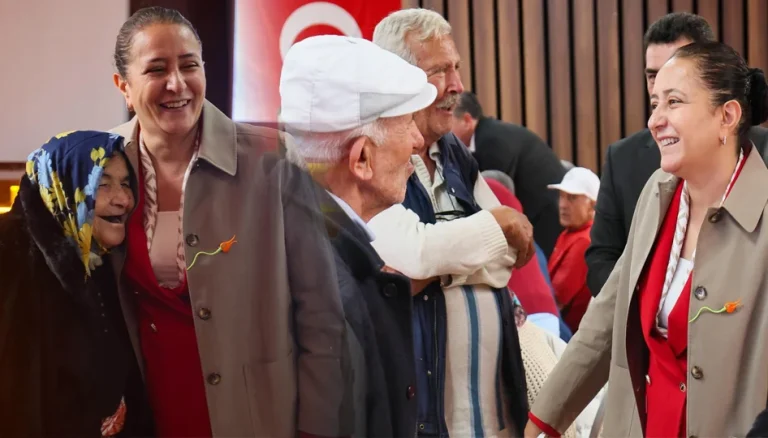 Burdur’da yaşlılar günü’nde yüzler güldü