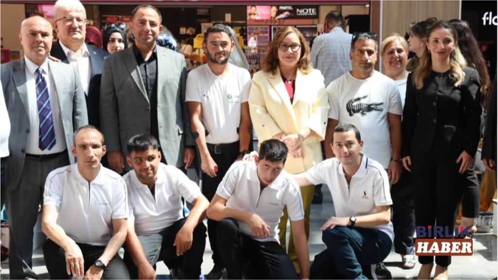 Aksaray’da “Engelleri Aşan Sanat Sergisi” Büyük İlgi Gördü