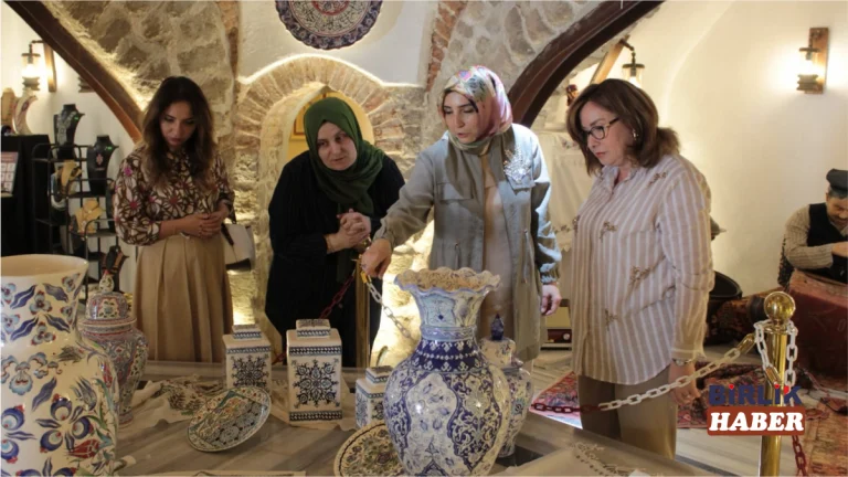 Aksaray’da “Anadolu Motifleri ile Türkiye Yüzyılı” sergisi ziyaret edildi