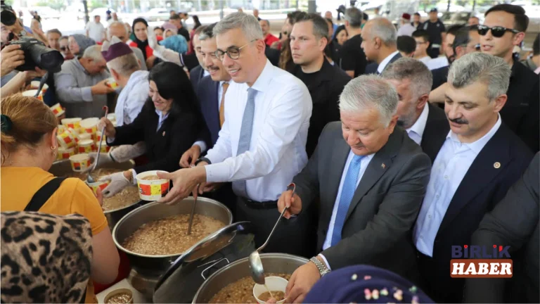 Sağlık Bakanı Memişoğlu Aksaray’da Vatandaşlarla Buluştu