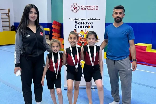 Karslı jimnastikçilerden başarı: Yarı finale yükseldiler