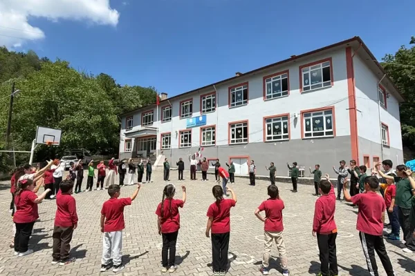 Kdz.Ereğli Belediyesi Oyuncak Müzesi Aydın Köyünde çocuklarla buluştu