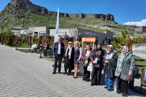 “Milletin Kapısı” Açık Kapı Kars’ta vatandaşlarla buluşuyor