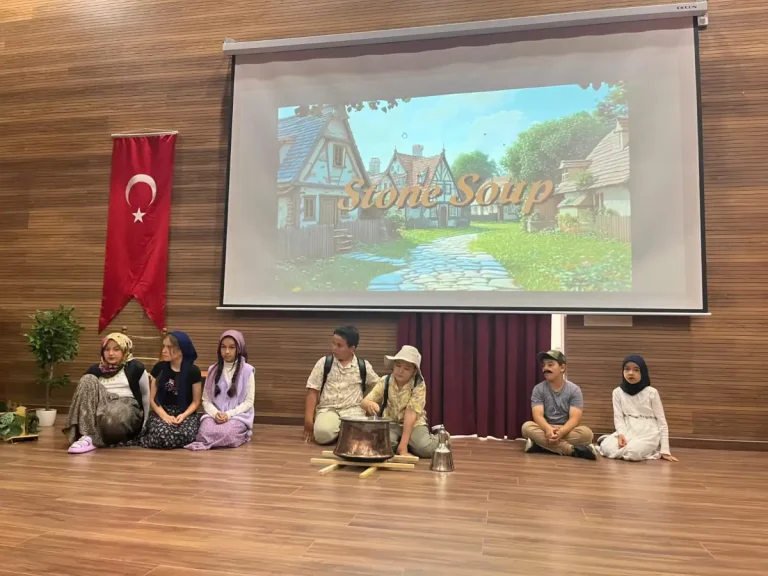 Beypazarı’nda İngilizce Drama ve Şarkı Gösterisine yoğun ilgi