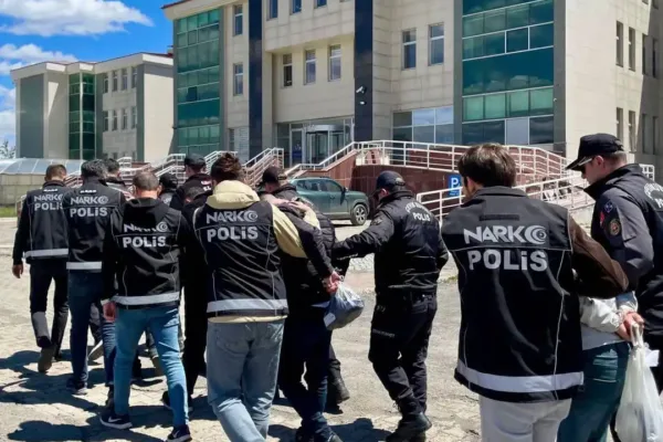 Kars’ta narkotik operasyonu: 2 şüpheli tutuklandı