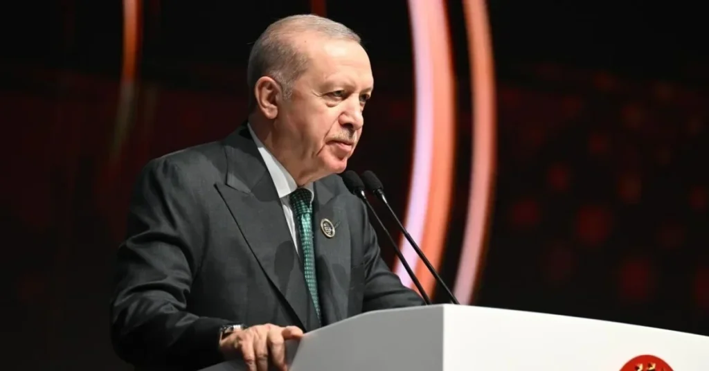 Cumhurbaşkanı Erdoğan: Biz CHP içindeki bu kavganın, bu iç savaşın tarafı değiliz
