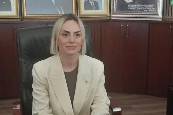 Akçakoca Belediye Meclisi Alev Ünal’ı “Başkan Vekili” olarak seçti