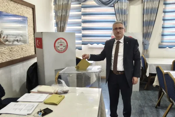 Sağlık-Sen Kırıkkale’de Recep Akdoğan güven tazeledi