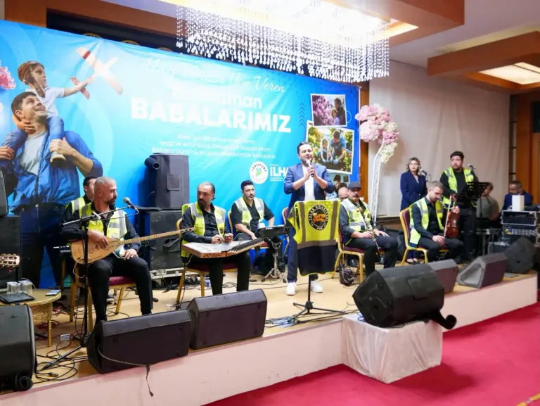 Muhtarlara özel Babalar Günü kutlaması