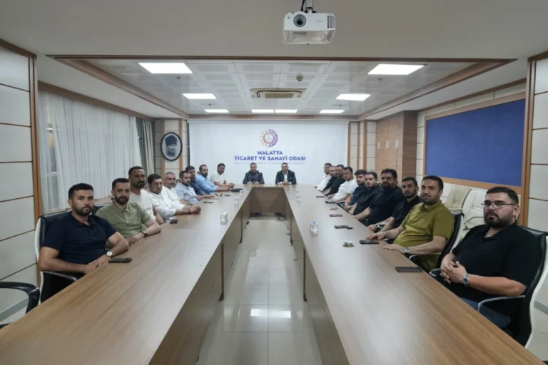 Başkan Sadıkoğlu, genç girişimcilerle bir araya geldi